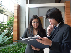 Berbisnis